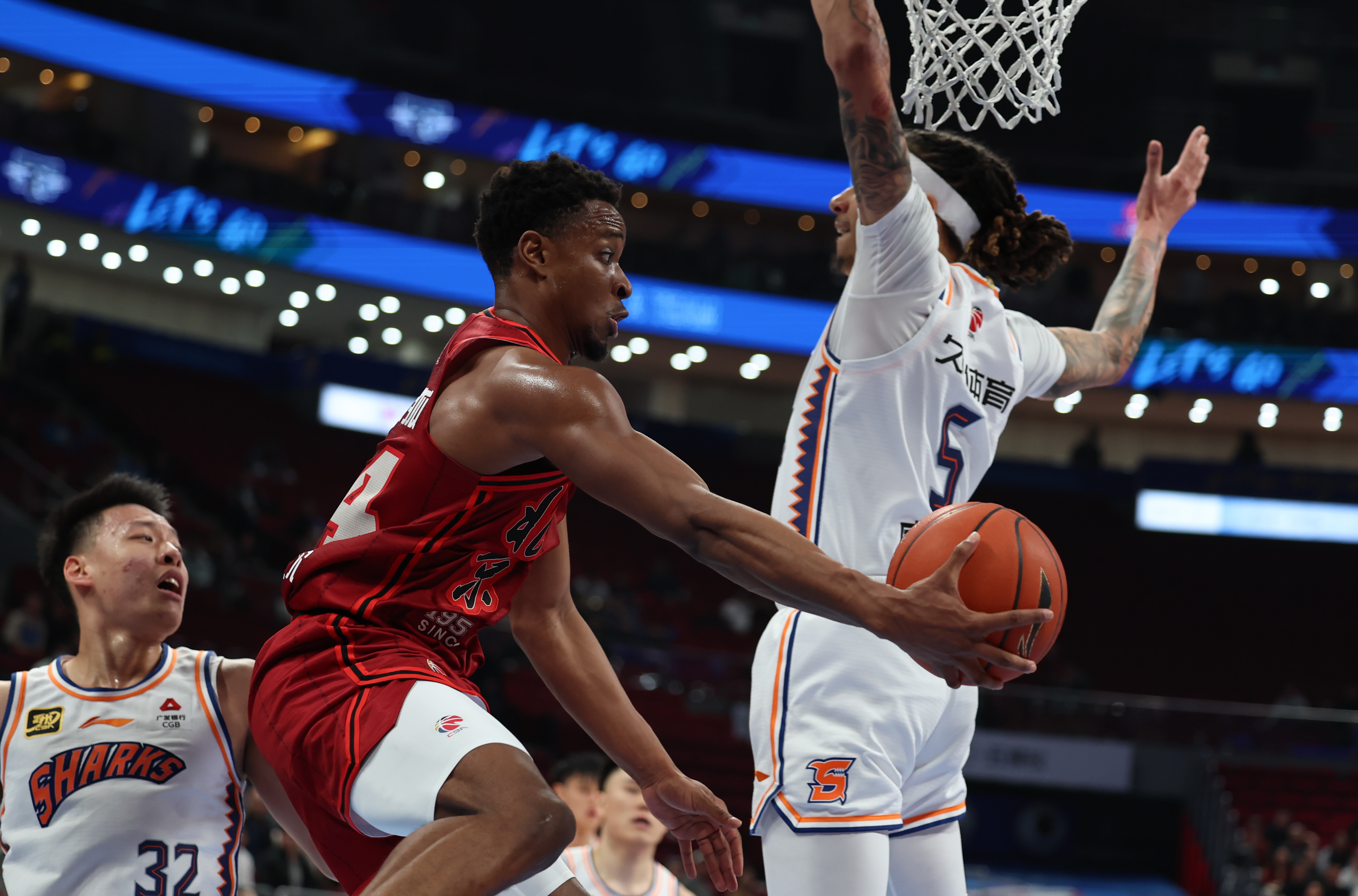 关于新奥尔良鹈鹕训练开放日，冲刺阶段主帅复盘引欢呼，CBA常规赛在即，赛季目标并未改变的信息